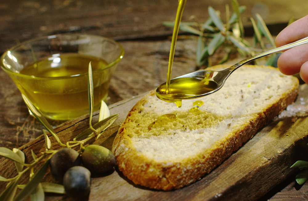 Risultato immagini per olio d'oliva